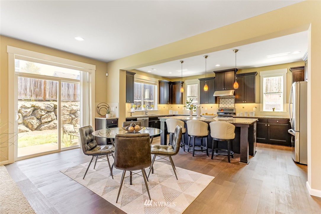 806 Mount Baker Avenue Northeast Renton, WA 98059 - Photo 13 of 33 Gallery Image 13