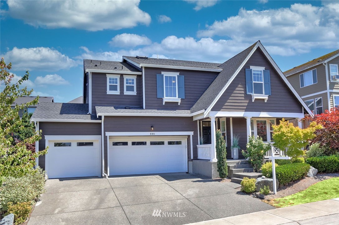 806 Mount Baker Avenue Northeast Renton, WA 98059 - Photo 3 of 33 Gallery Image 3