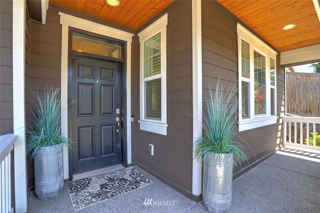 806 Mount Baker Avenue Northeast Renton, WA 98059 - Photo 4 of 33 Gallery Image 4