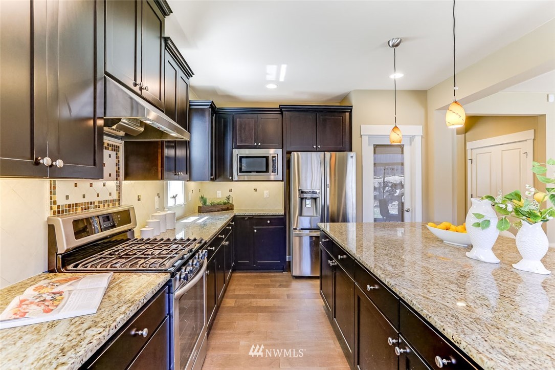 806 Mount Baker Avenue Northeast Renton, WA 98059 - Photo 10 of 33 Gallery Image 10