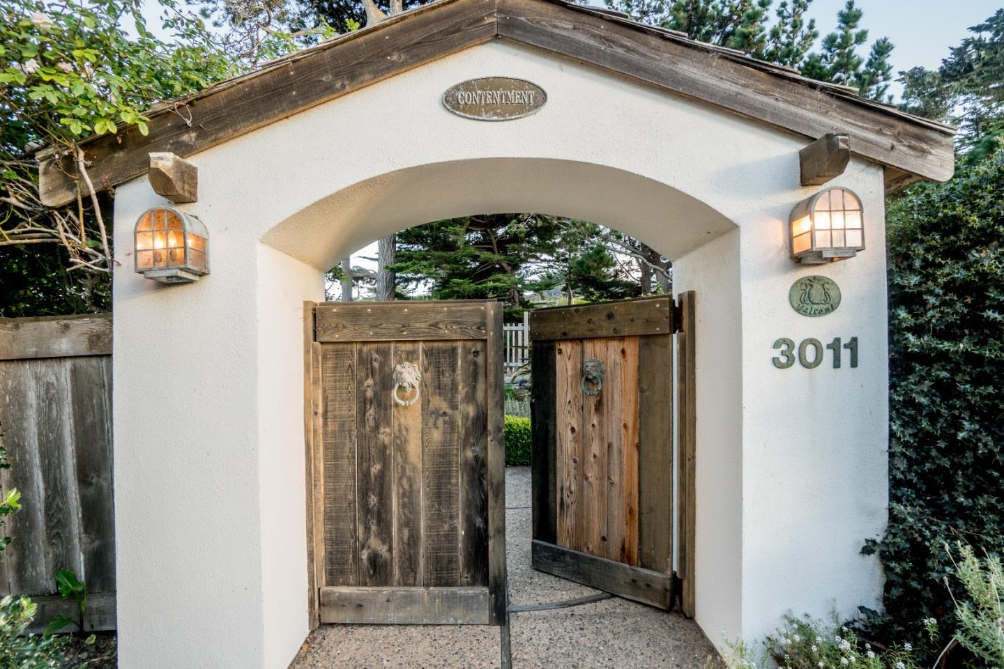 3011 Cormorant Road Pebble Beach, CA 93953 - Photo 3 of 37 a view of entryway