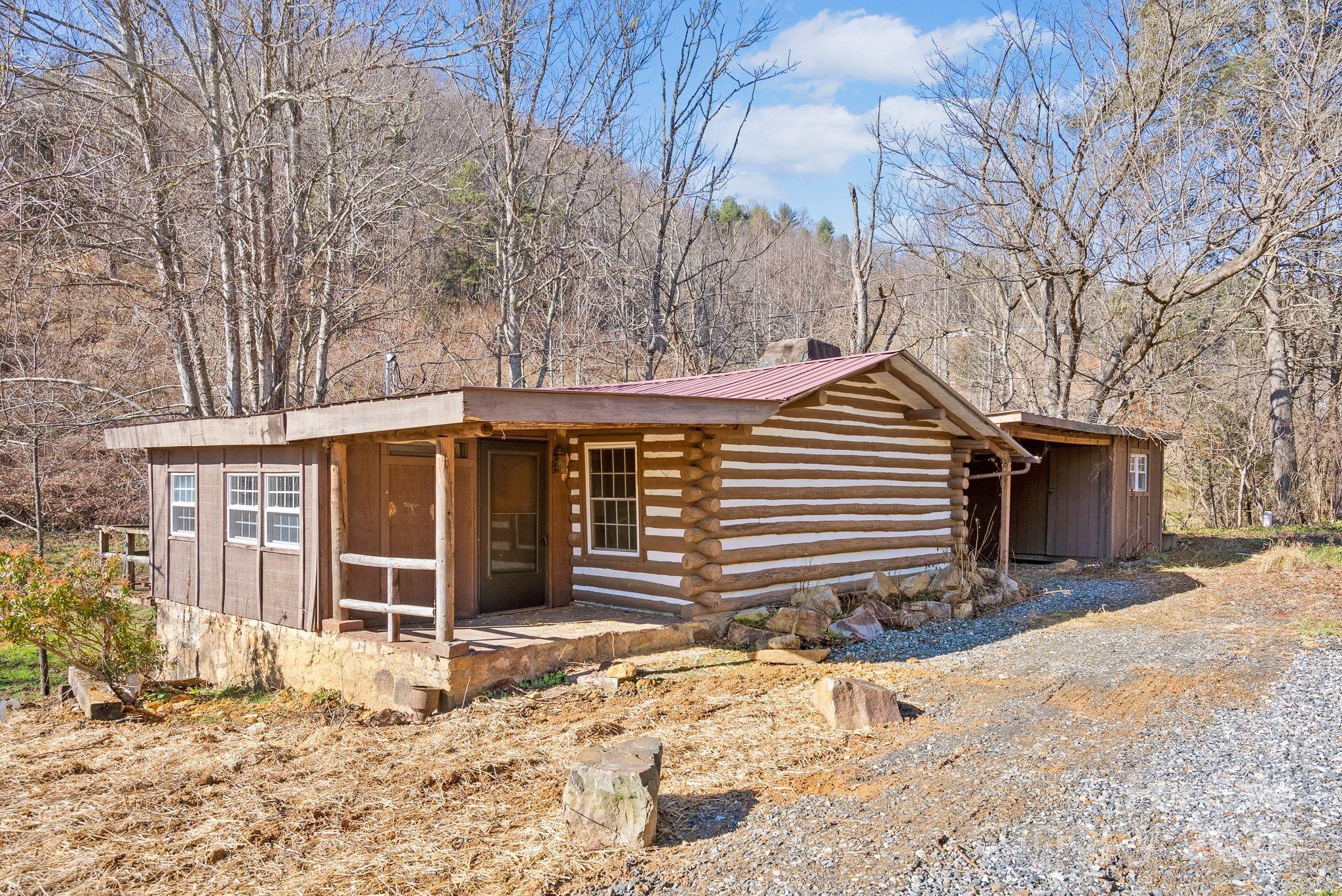 849 South Ammons Branch Road Marshall, NC 28753 - Photo 2 of 20 a front view of a house