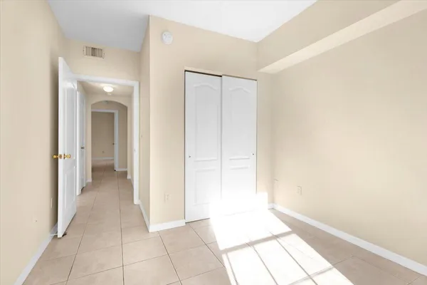 $235,000 | 120 Southwest Peacock Boulevard, Unit 11101, Port St. Lucie, FL 34986