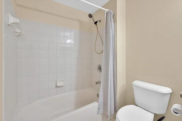 $235,000 | 120 Southwest Peacock Boulevard, Unit 11101, Port St. Lucie, FL 34986