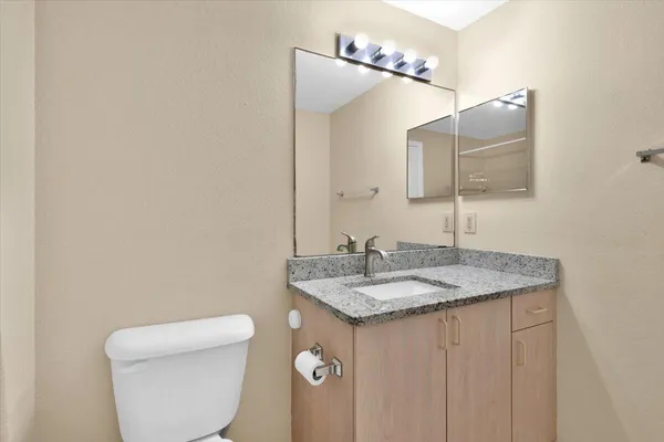 $235,000 | 120 Southwest Peacock Boulevard, Unit 11101, Port St. Lucie, FL 34986