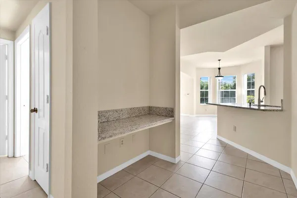 $235,000 | 120 Southwest Peacock Boulevard, Unit 11101, Port St. Lucie, FL 34986