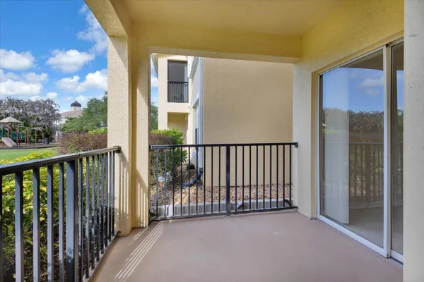 $235,000 | 120 Southwest Peacock Boulevard, Unit 11101, Port St. Lucie, FL 34986