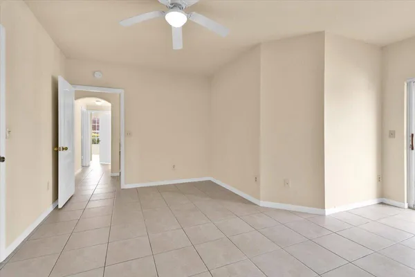 $235,000 | 120 Southwest Peacock Boulevard, Unit 11101, Port St. Lucie, FL 34986