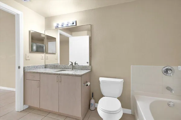 $235,000 | 120 Southwest Peacock Boulevard, Unit 11101, Port St. Lucie, FL 34986