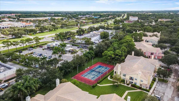 $235,000 | 120 Southwest Peacock Boulevard, Unit 11101, Port St. Lucie, FL 34986