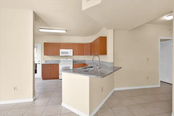 $235,000 | 120 Southwest Peacock Boulevard, Unit 11101, Port St. Lucie, FL 34986