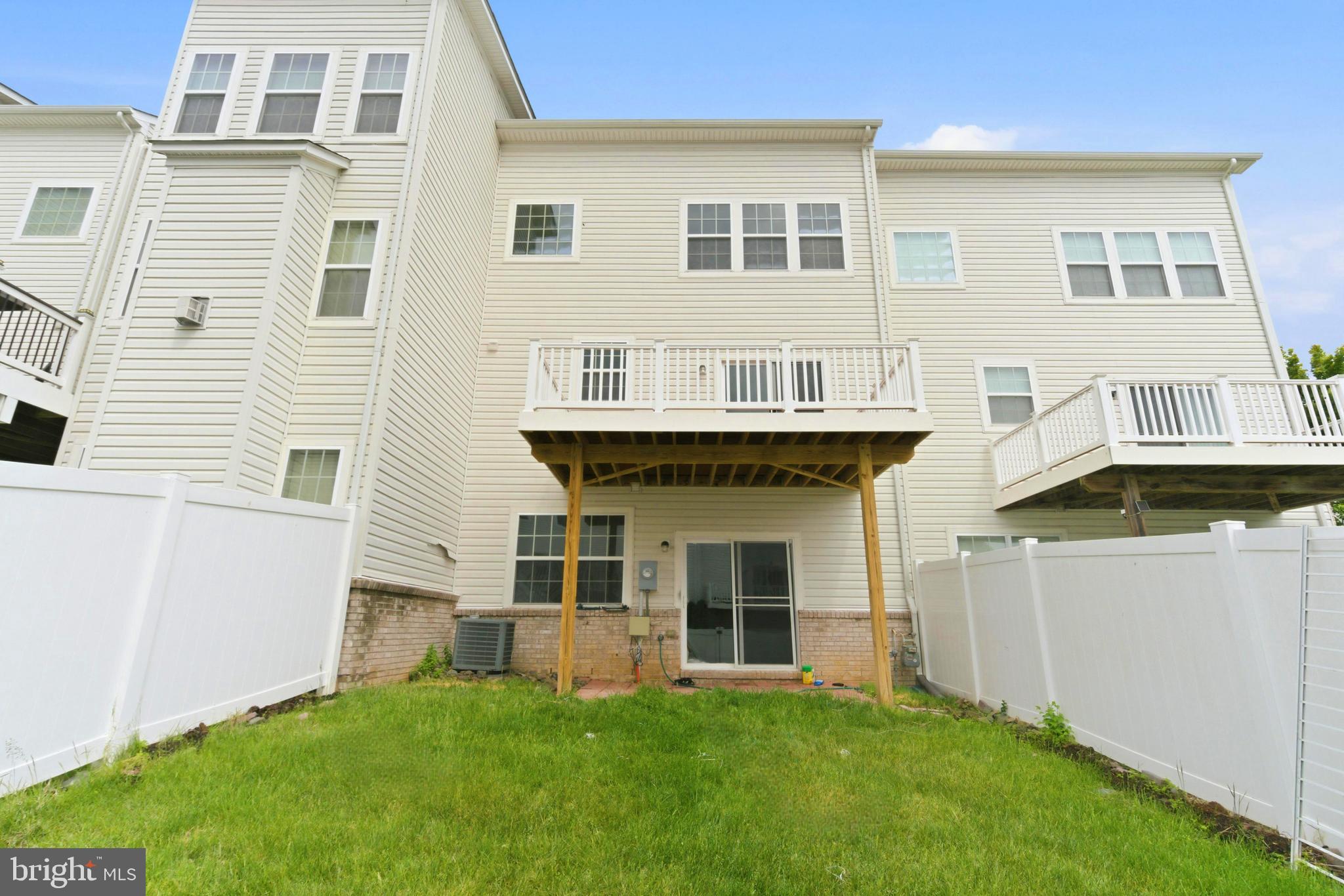 22693 Flowing Spring Square Brambleton, VA 20148 - Photo 4 of 5 Rear View