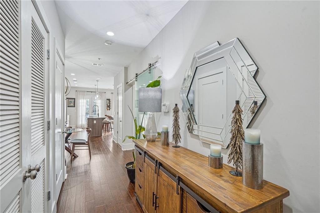 307 Canton Way Roswell, GA 30075 - Photo 2 of 28