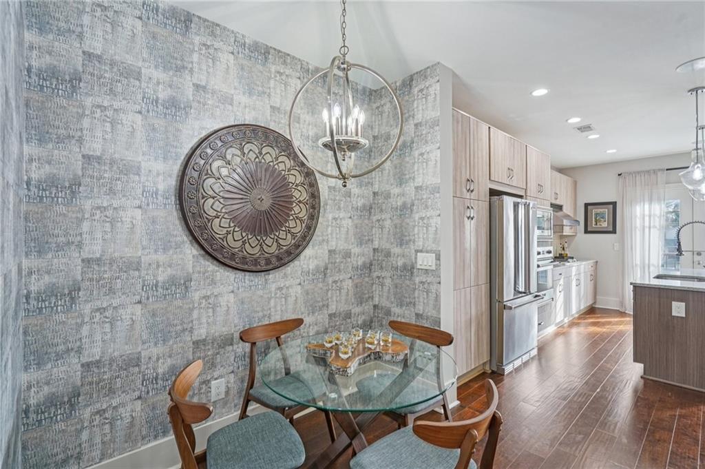 307 Canton Way Roswell, GA 30075 - Photo 5 of 28