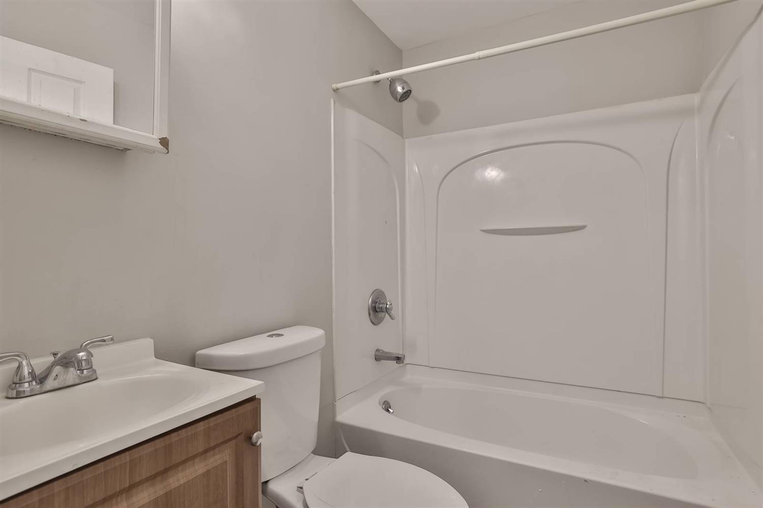 4033 Delhi Road Cincinnati, OH 45204 - Photo 15 of 22 Gallery Image 15