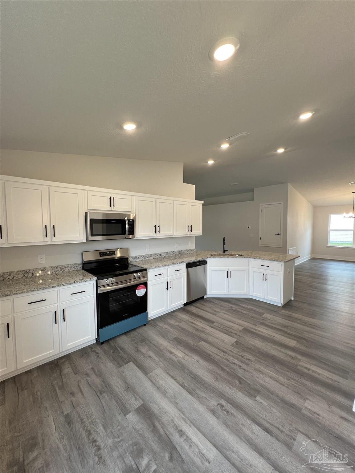 932 Rustling Pnes Road, Unit 15B Cantonment, FL 32533 - Photo 3 of 13 Gallery Image 3