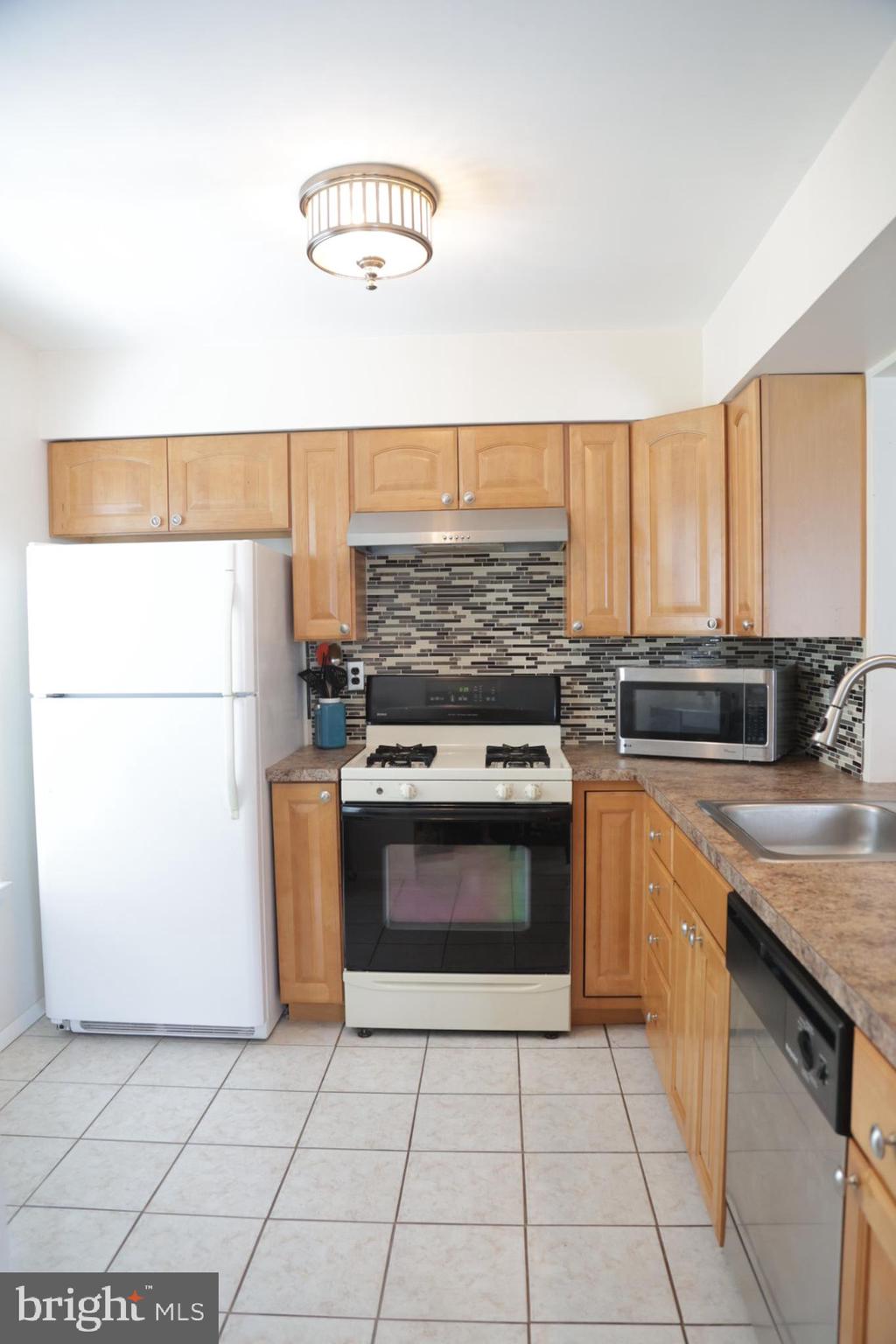 206 Boothby Court Sewell, NJ 08080 - Photo 14 of 31