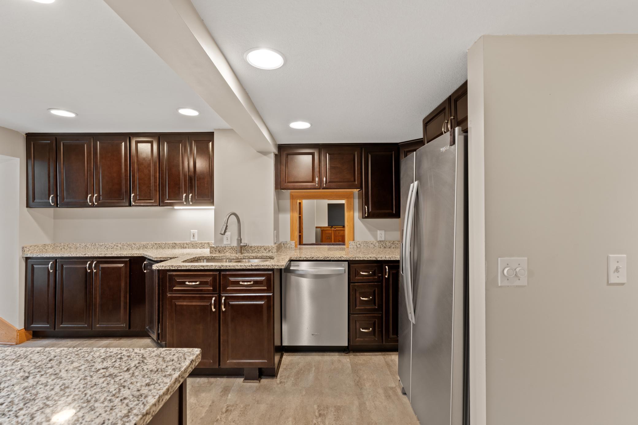 2418 5th Street Southwest Rochester, MN 55902 - Photo 9 of 53