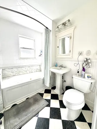 $4,900 | 18 Winslow Road, Unit 2, Brookline, MA 02446