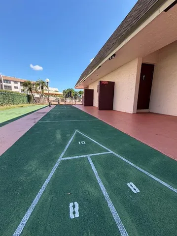 a view of a tennis court