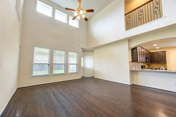 $2,550 | 16 Rose Desert Court, Manvel, TX 77578