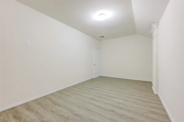 $2,550 | 16 Rose Desert Court, Manvel, TX 77578