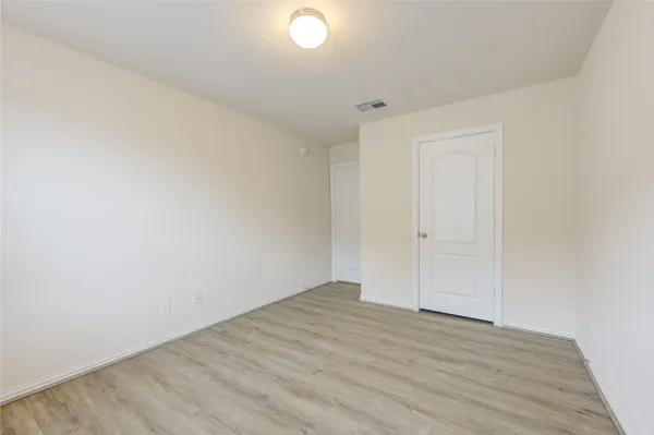 $2,550 | 16 Rose Desert Court, Manvel, TX 77578