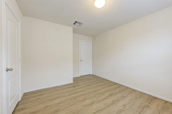 $2,550 | 16 Rose Desert Court, Manvel, TX 77578