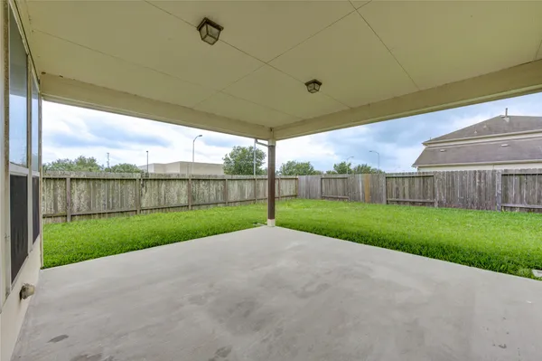 $2,550 | 16 Rose Desert Court, Manvel, TX 77578