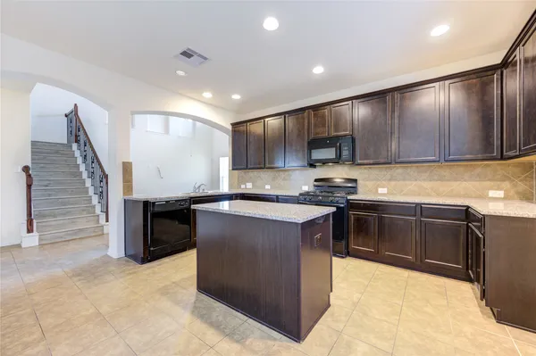 $2,550 | 16 Rose Desert Court, Manvel, TX 77578