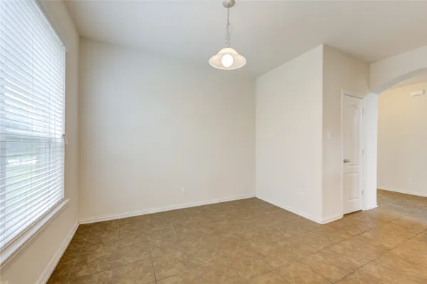 $2,550 | 16 Rose Desert Court, Manvel, TX 77578