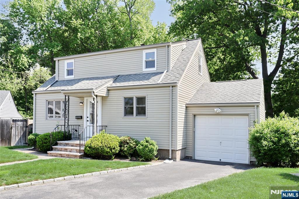 20 Dojean Court Bergenfield, NJ 07621 - Photo 50 of 50