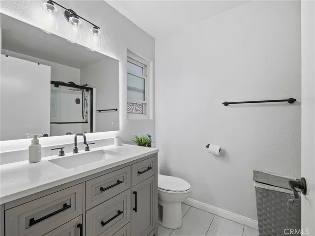 $589,000 | 13750 Hubbard Street, Unit 6, Sylmar, CA 91342