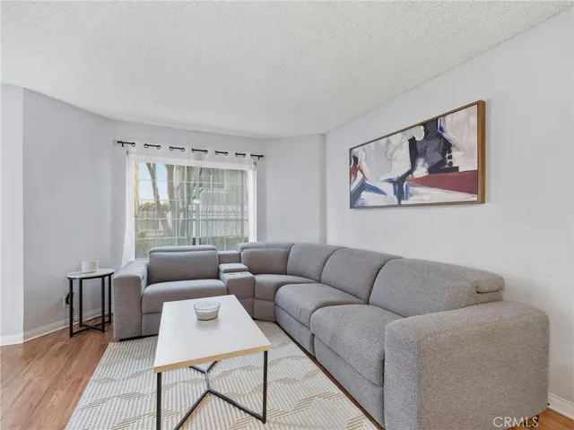 $589,000 | 13750 Hubbard Street, Unit 6, Sylmar, CA 91342