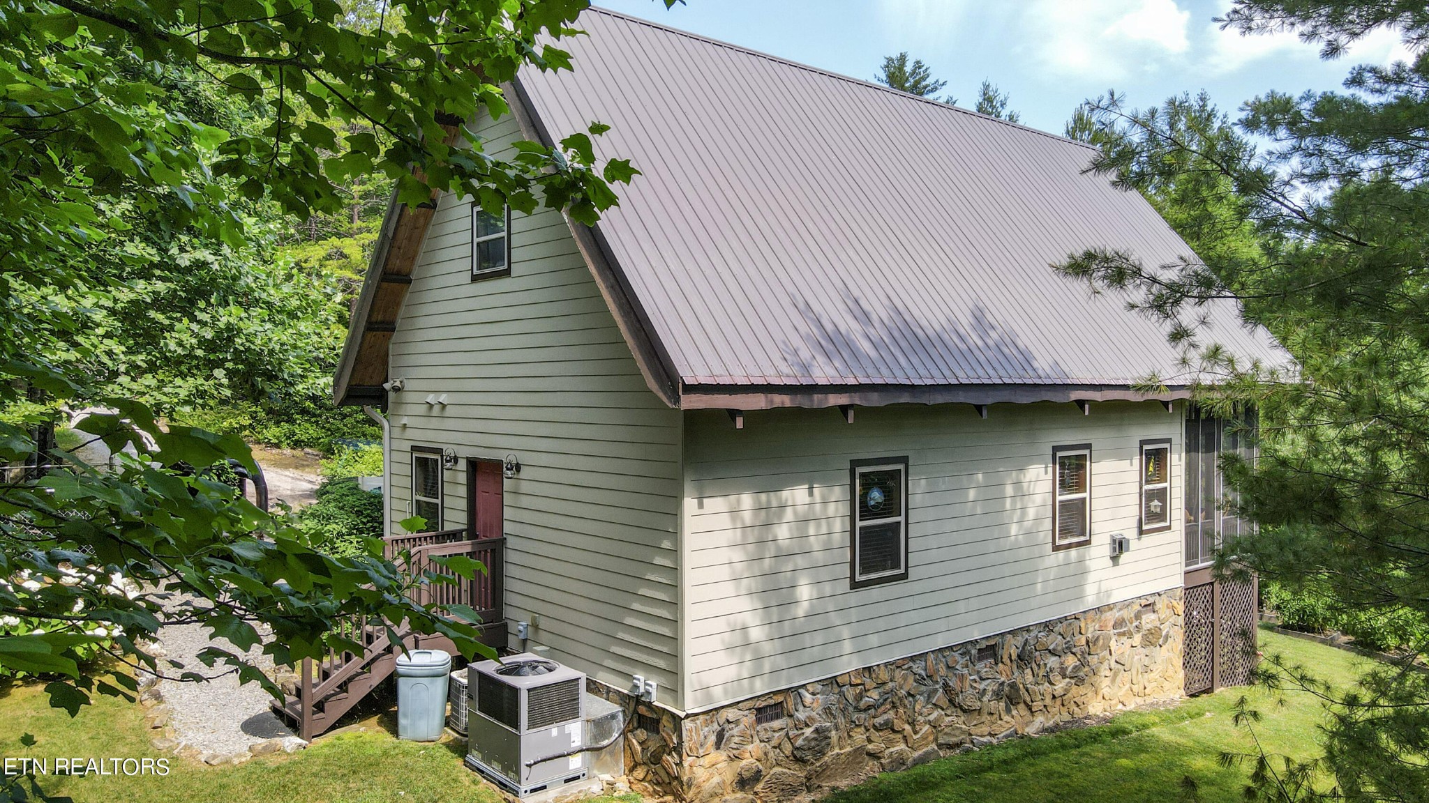 823 Yellow Nugget Road Tellico Plains, TN 37385 - Photo 9 of 59 Gallery Image 9