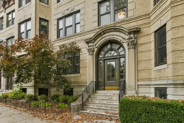 $8,000 | 70 Marshal Street, Unit A3, Brookline, MA 02446