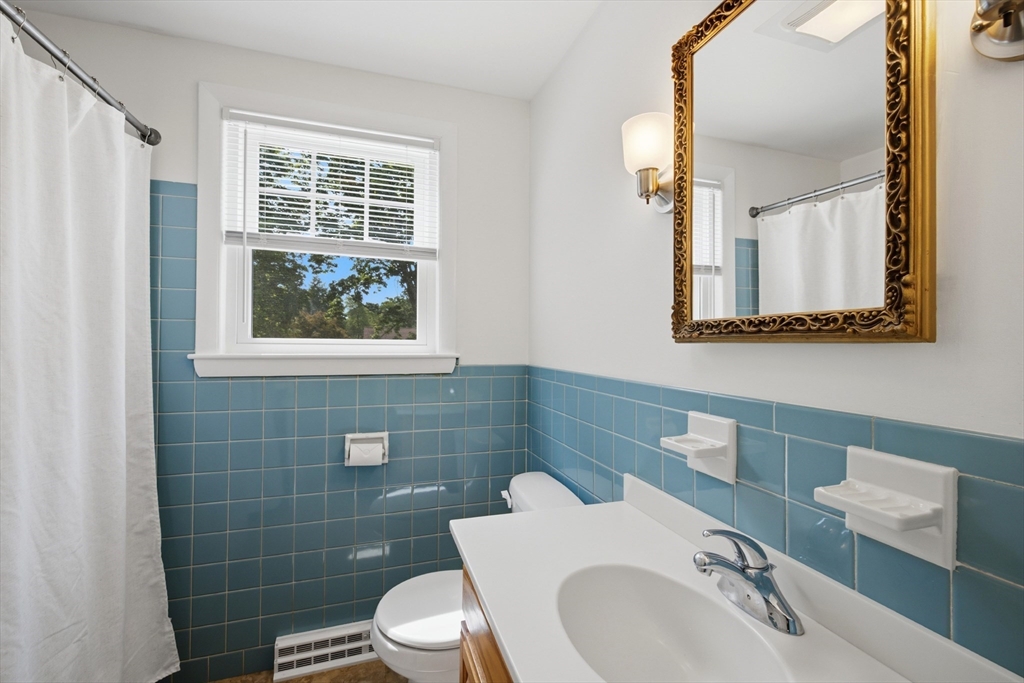 9 Claude Road Chelmsford, MA 01824 - Photo 18 of 42