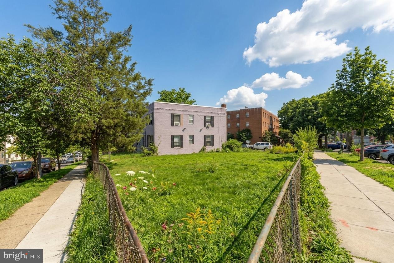 928 19th Street Northeast Washington, DC 20002 - Photo 2 of 13 Image is virtually rendered