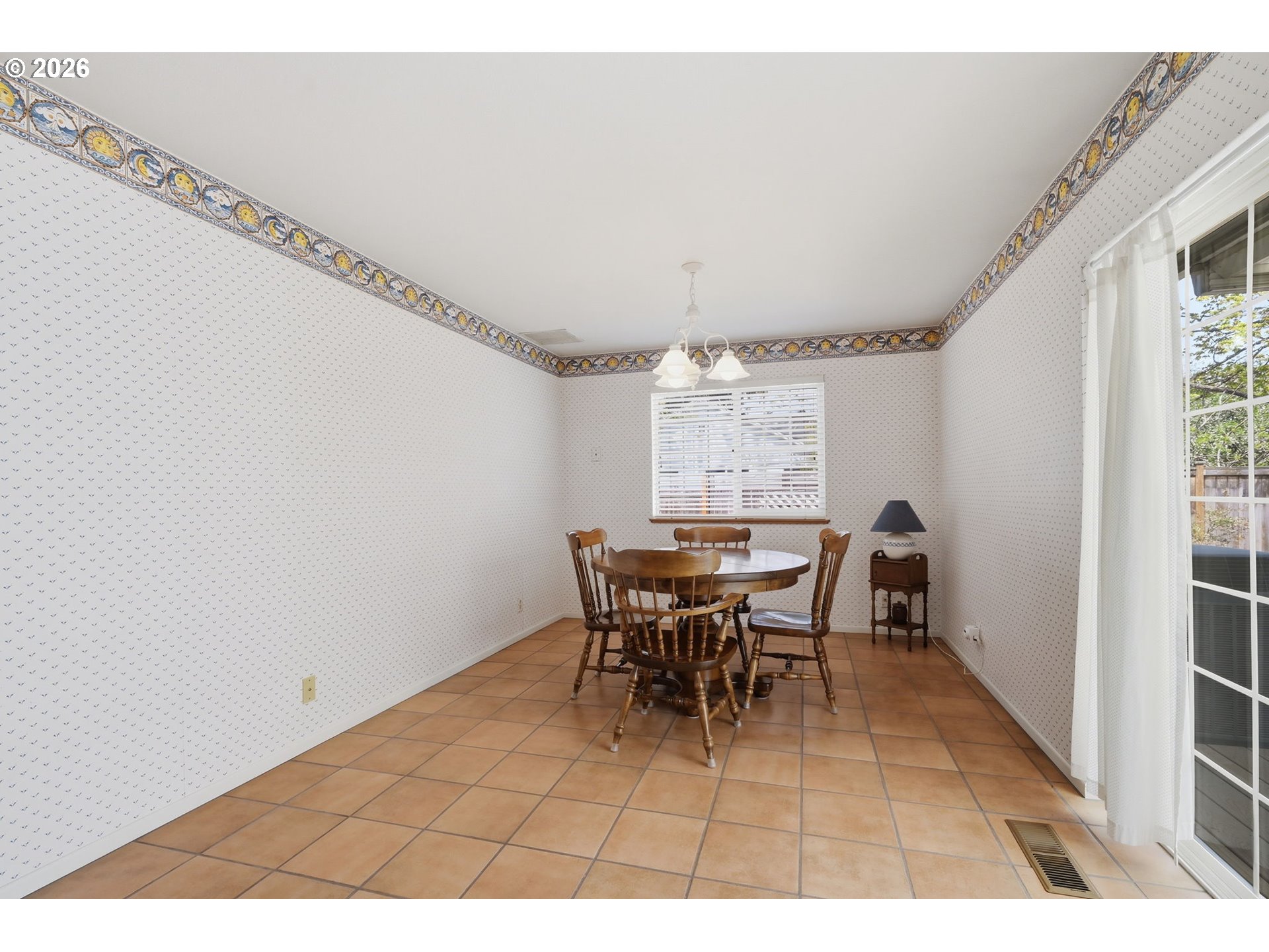 1763 Labona Drive Eugene, OR 97404 - Photo 11 of 41 Dining Area