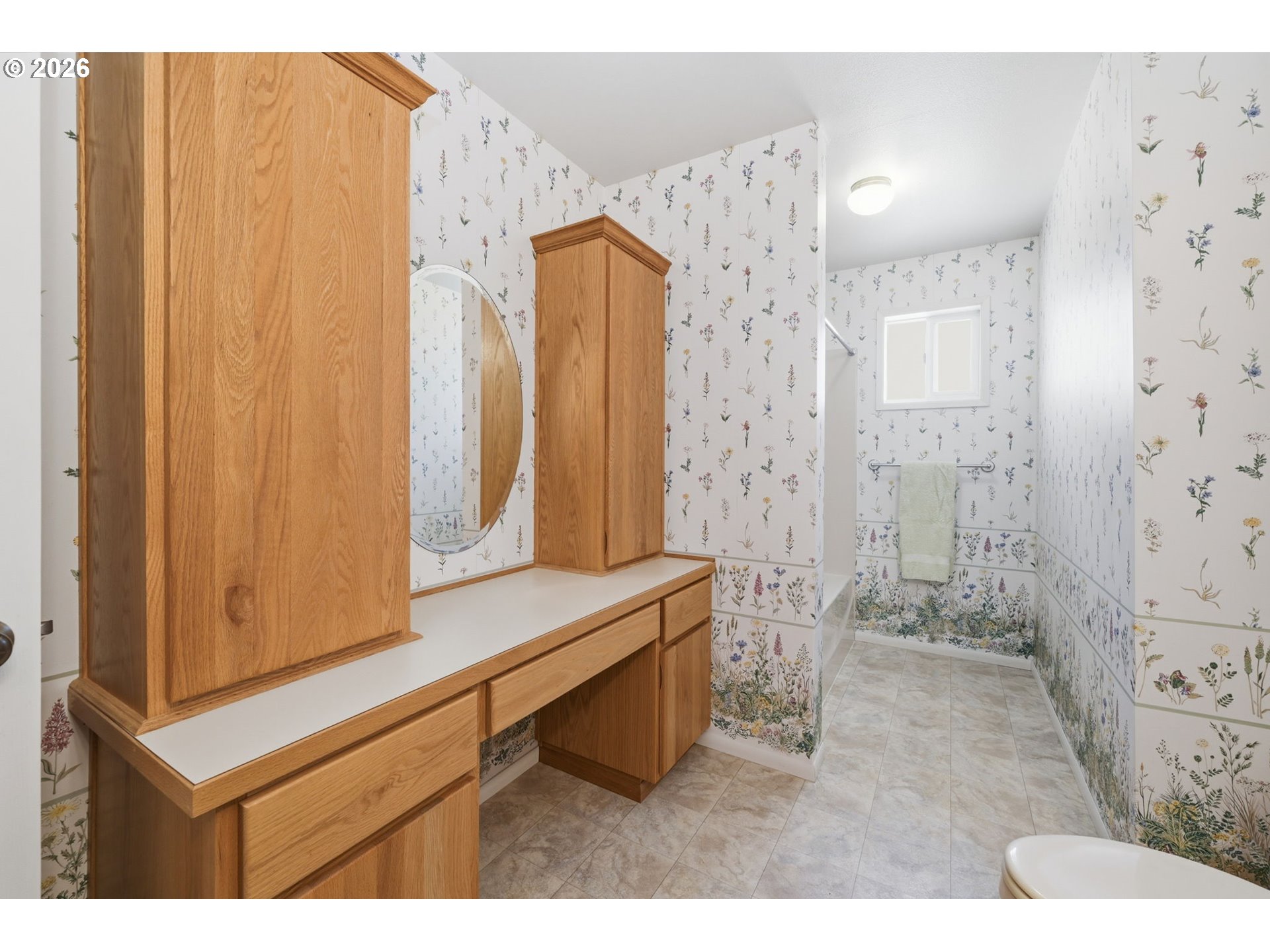 1763 Labona Drive Eugene, OR 97404 - Photo 18 of 41 Bathroom
