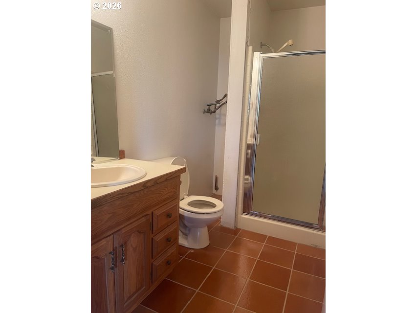 1763 Labona Drive Eugene, OR 97404 - Photo 36 of 41 Bathroom