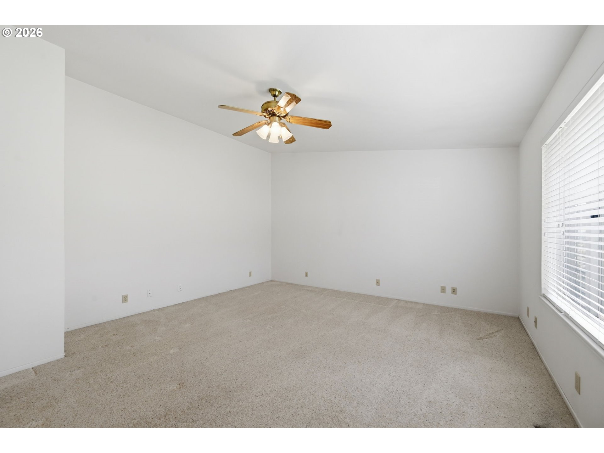 1763 Labona Drive Eugene, OR 97404 - Photo 6 of 41 Living Room