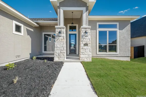 $715,400 | 3355 Pintail Pond, Marion, TX 78124