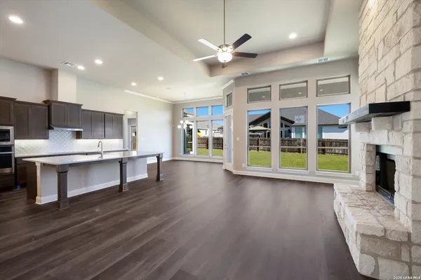 $715,400 | 3355 Pintail Pond, Marion, TX 78124