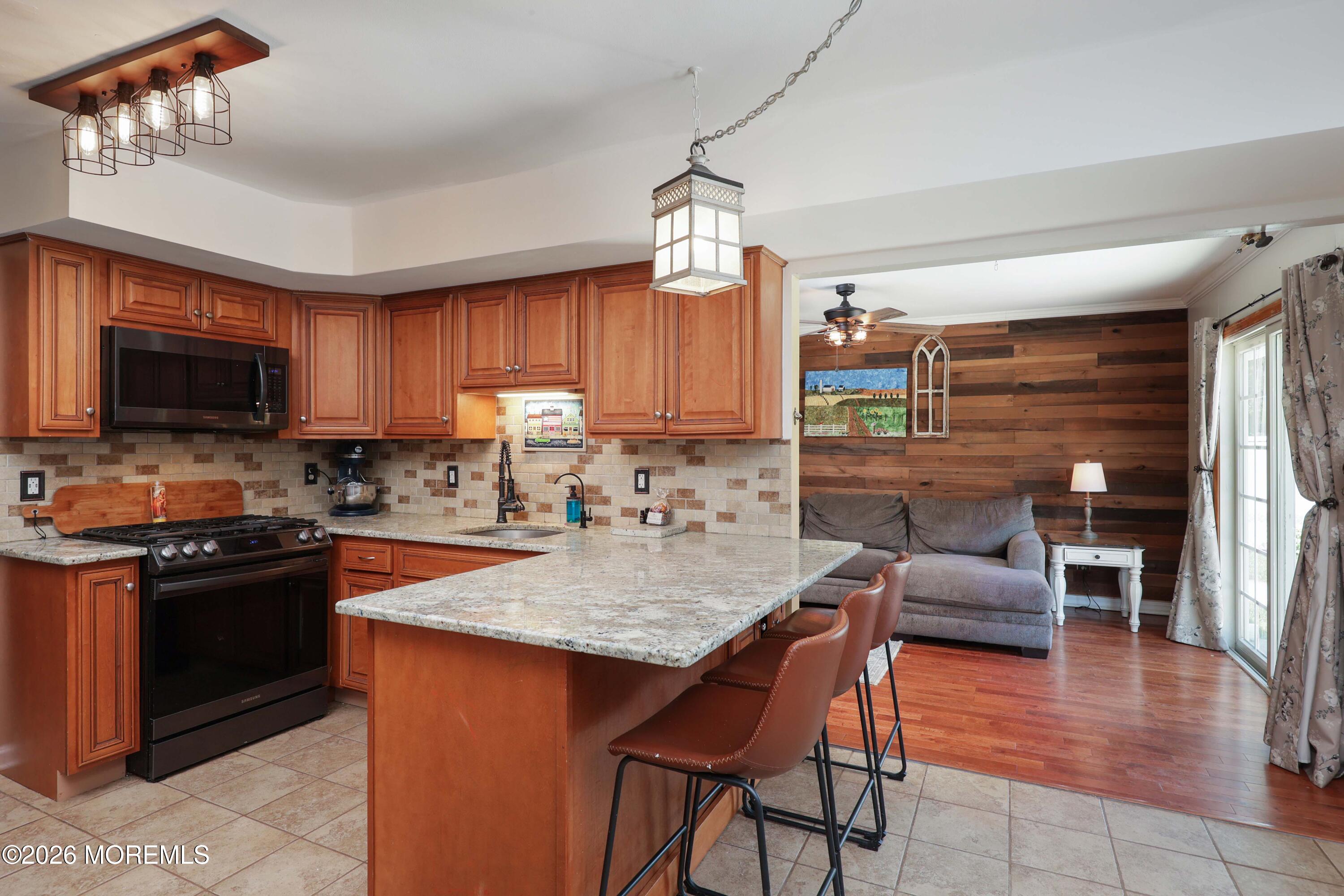 70 Starlight Road Howell, NJ 07731 - Photo 9 of 37 758A4732