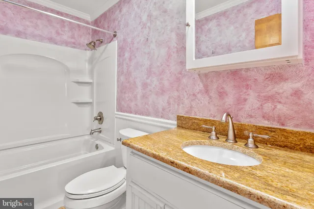 $750,000 | 724 Doages Drive, Millersville, MD 21108