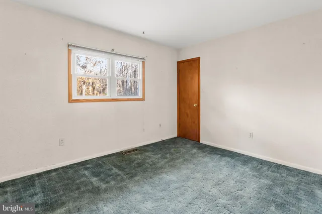 $750,000 | 724 Doages Drive, Millersville, MD 21108