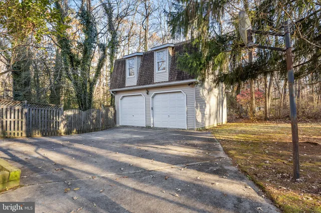 $750,000 | 724 Doages Drive, Millersville, MD 21108