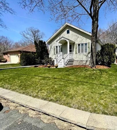 $2,000 | 73 Benefit Street, Unit B, Mansfield, MA 02048
