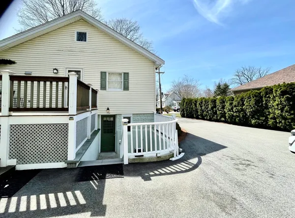 $2,000 | 73 Benefit Street, Unit B, Mansfield, MA 02048